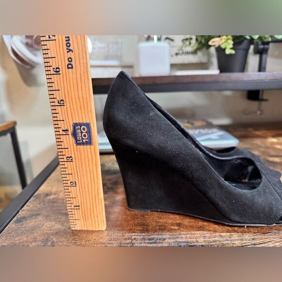 Kate Spade Black Suede Wedges size 9.5b - Picture 9 of 11